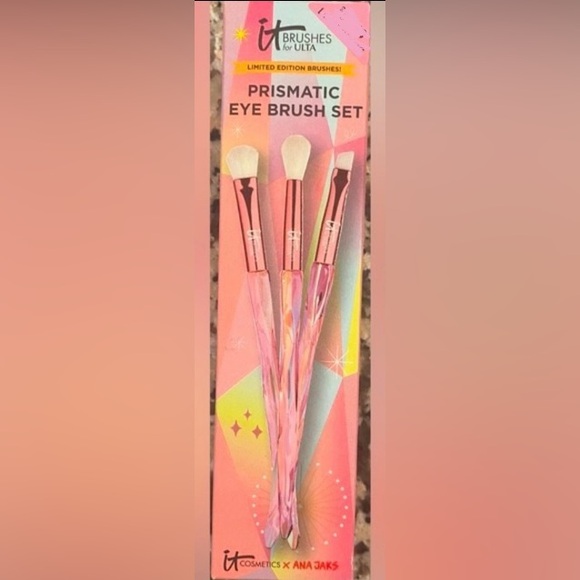 It Cosmetics X Ana Jaks Prismatic Eye Makeup Brush Set Limited Edition - Picture 3 of 7